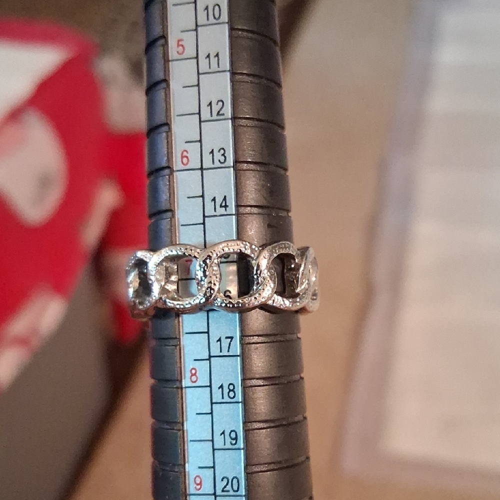 Elegant Silver Chain Link Ring - Picture 1 of 4